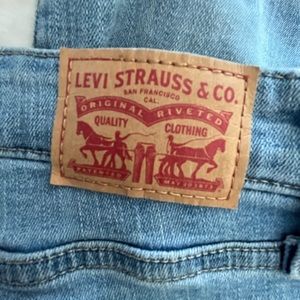 Levi’s light blue jeans